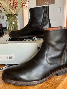 Frye Black Leather Side-Zip Chukka Boots